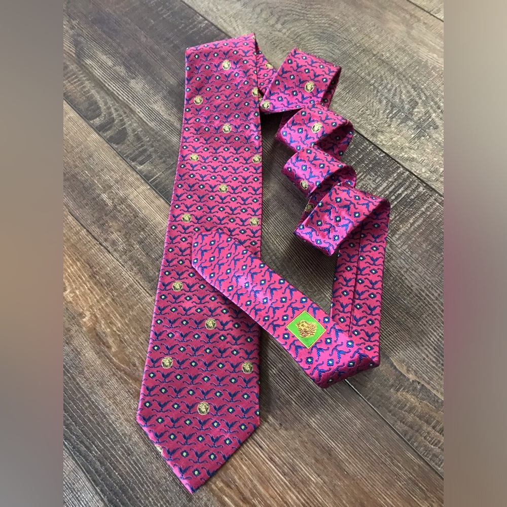🏇 Versace Vibrant Patterned Silk Tie
